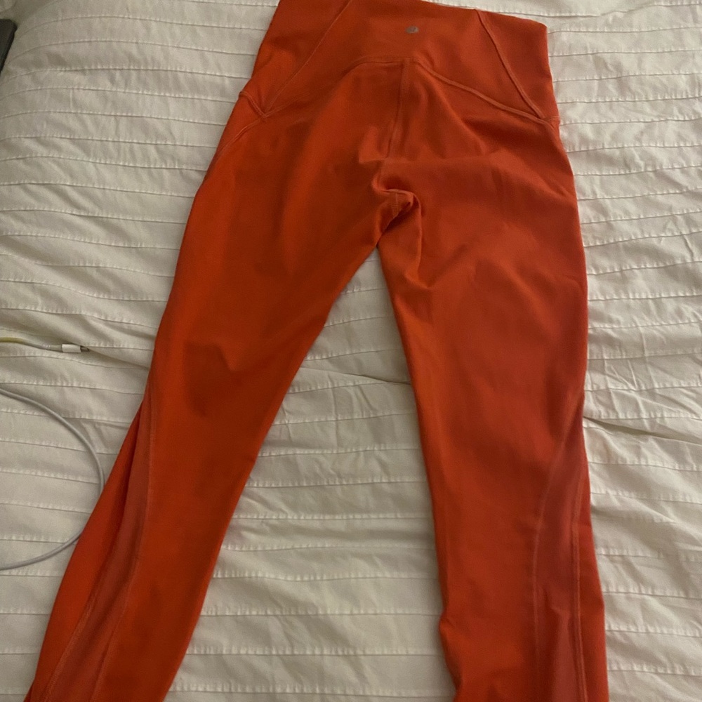 New mesh Wunder Under lululemon leggings 25” size6